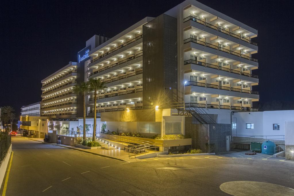 Hotel Caribe Es Canar  Exterior photo