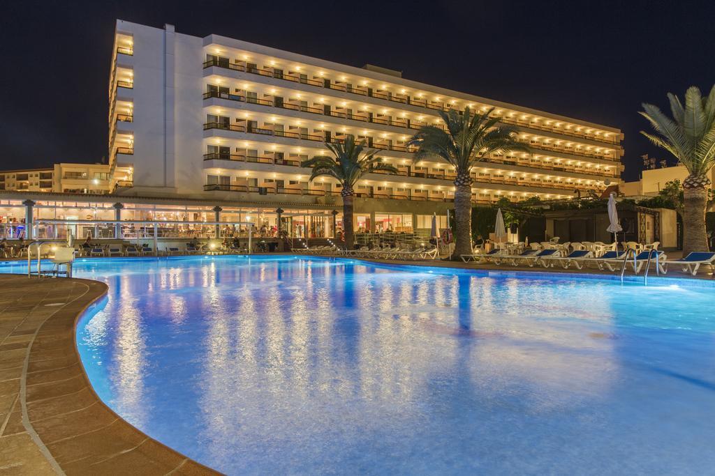 Hotel Caribe Es Canar  Exterior photo