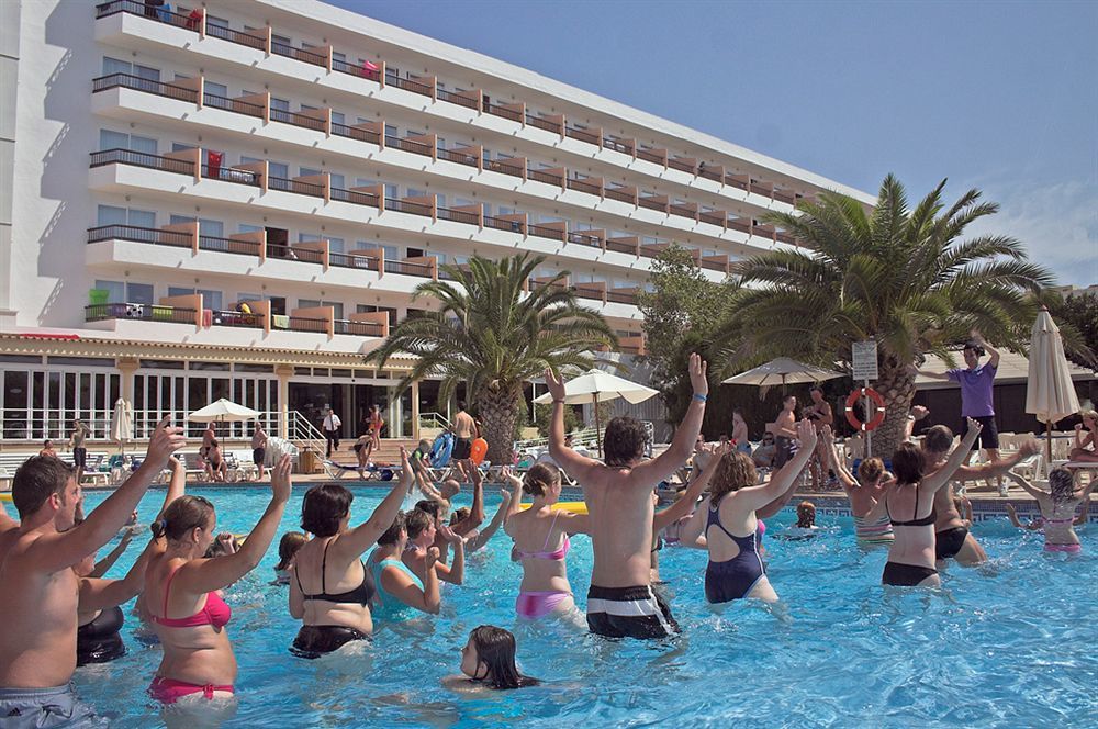Hotel Caribe Es Canar  Facilities photo